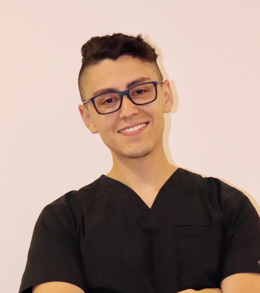 Dr. Diego López1