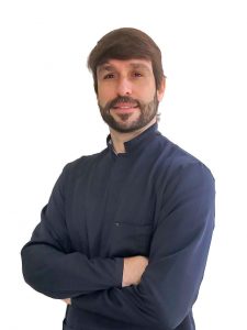Dr.Arthur Farias